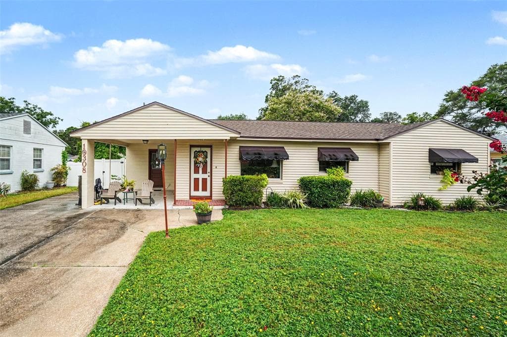10308 N Oakleaf Avenue, Tampa, FL, 33612