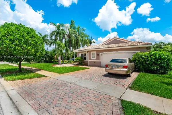 16269 SW 6th Street, Pembroke Pines, FL 33027