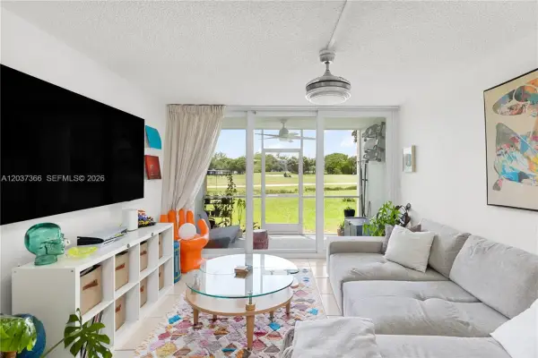 9495 Evergreen Place 103, Davie, FL 33324