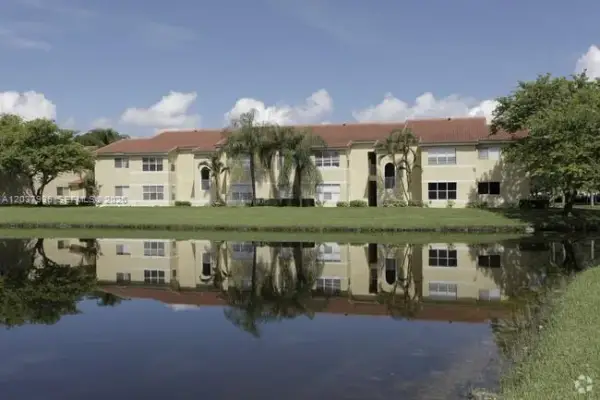 595 Vista Isles Drive 1912, Sunrise, FL 33325
