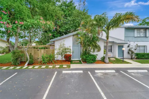 7447 W Sunrise Boulevard 7447, Plantation, FL 33313