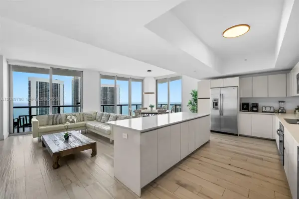 2600 E Hallandale Beach Boulevard T3001, Hallandale Beach, FL 33009