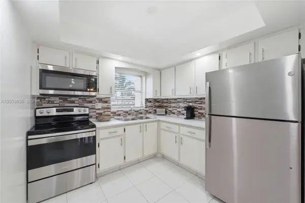2894 E Crosley Dr E D D, West Palm Beach, FL 33415