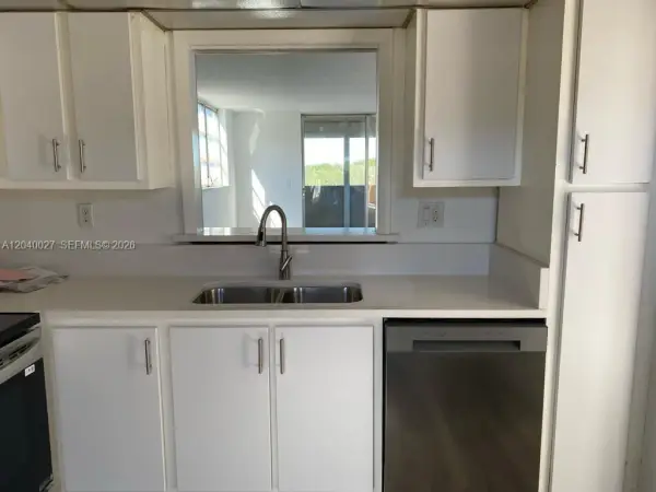 406 NW 68th Avenue 526, Plantation, FL 33317