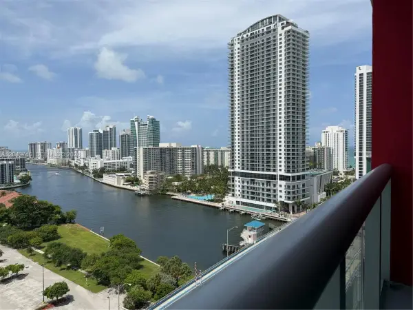 2602 E Hallandale Beach Boulevard R1910, Hallandale Beach, FL 33009