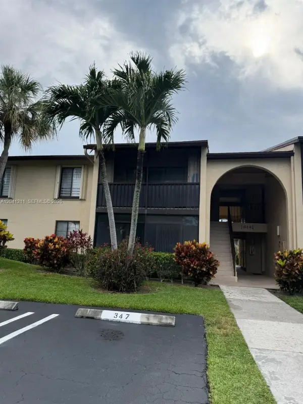 614 Sea Pine Way C1, Greenacres, FL 33415