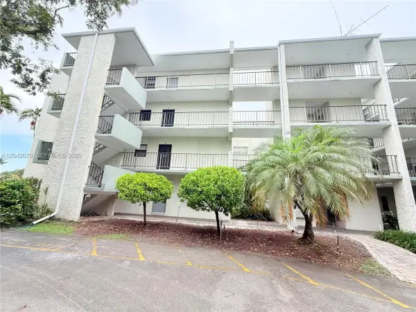 8931 N New River Canal Road 2b, Plantation, FL 33324