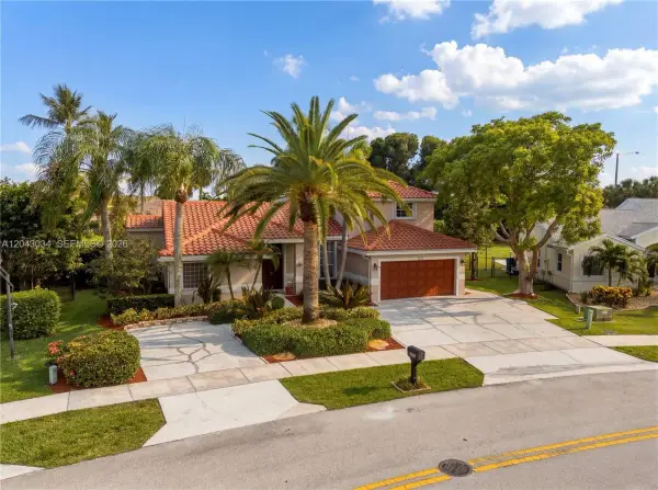 9830 SW 15th Drive, Davie, FL 33324