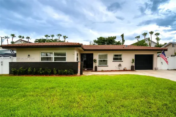 106 E Park Lane E, Hypoluxo, FL 33462
