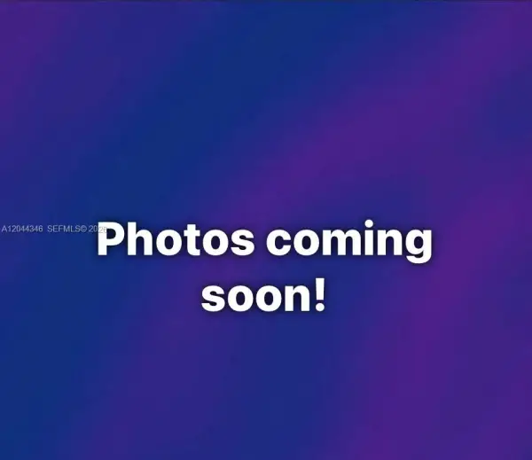 2982 E Lake Vista Circle, Davie, FL 33328