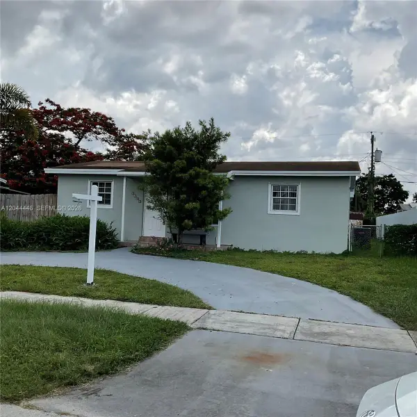 7395 Garfield Street, Hollywood, FL 33024