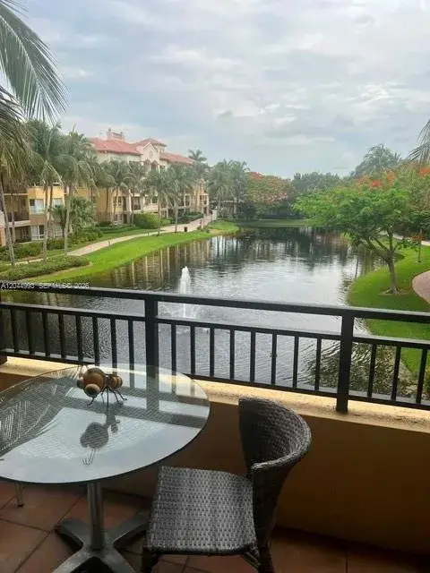 16102 Emerald Estates Dr 235 235, Weston, FL 33331