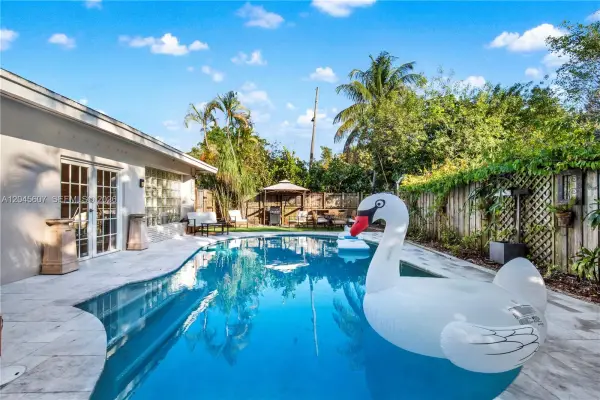 1600 SW 10th Street, Fort Lauderdale, FL 33312