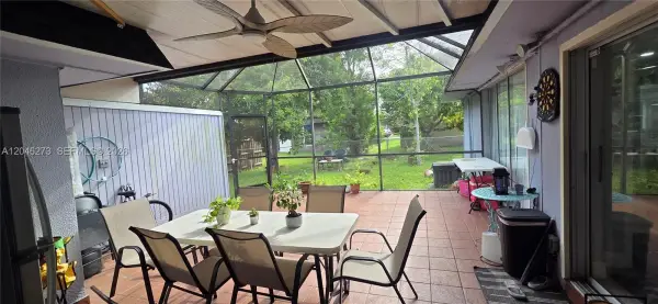 4205 NW 52nd Avenue, Lauderdale Lakes, FL 33319