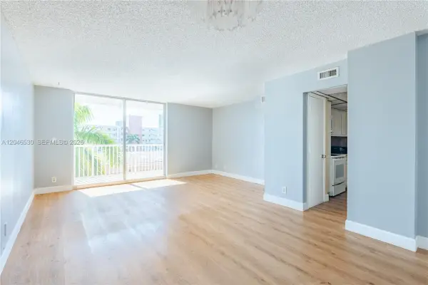 3161 S Ocean Drive 407, Hallandale Beach, FL 33009