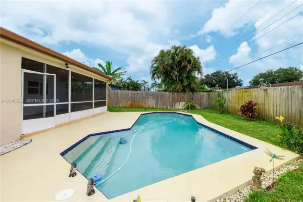6870 Pershing Street, Hollywood, FL 33024