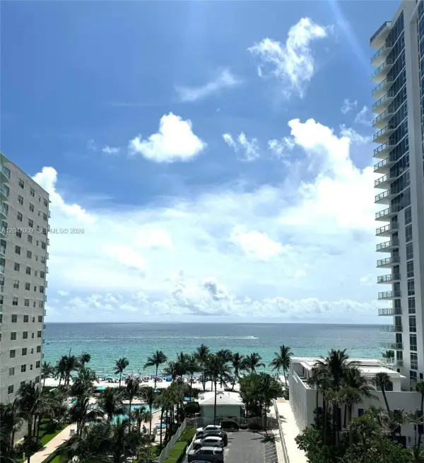 3901 S Ocean Drive 7o, Hollywood, FL 33019