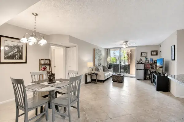 1000 Scotia Drive 204, Hypoluxo, FL 33462