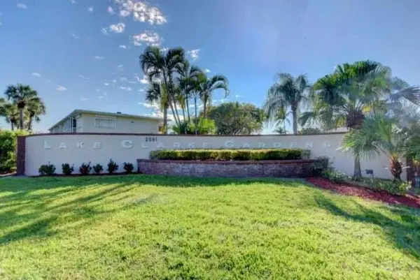 2855 S Garden Dr Drive S 203, Palm Springs, FL 33461