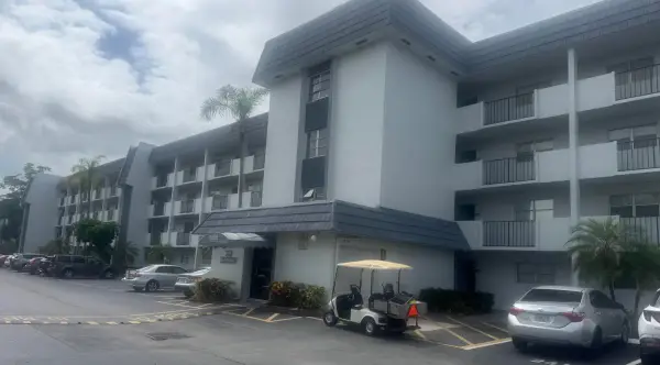 6080 NW 44th Street 109, Lauderhill, FL 33319