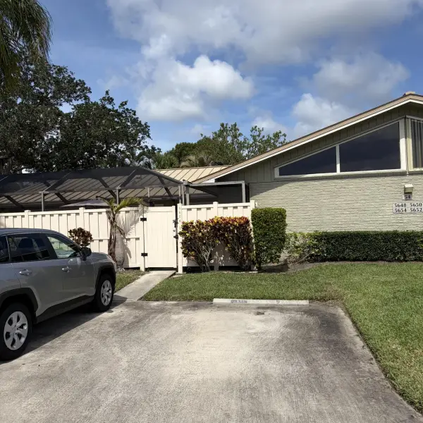 5654 Golden Eagle Circle, Palm Beach Gardens, FL 33418