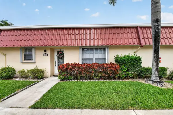 300 Cape Cod Circle, Lake Worth, FL 33467