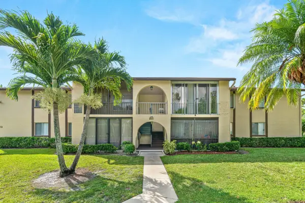 223 Pine Hov Circle A-2, Greenacres, FL 33463