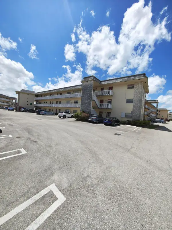 4441 NW 16th Street, Lauderhill, FL 33313