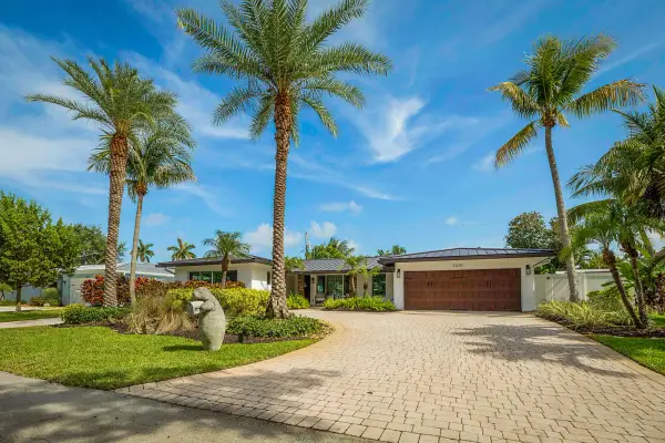 2620 NE 53rd Street, Lighthouse Point, FL 33064
