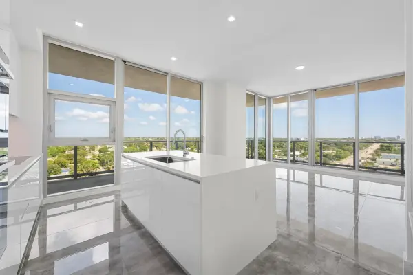 220 Lake Shore Drive 923, Lake Park, FL 33403