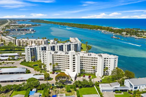 19800 Sandpointe Bay Drive 305, Tequesta, FL 33469