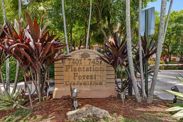 7401 NW 16th Street 102, Plantation, FL 33313