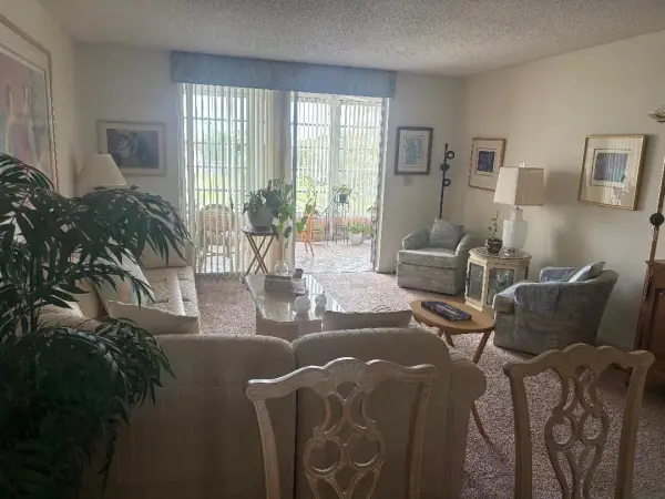 7301 NW 1st Street 406, Margate, FL 33063