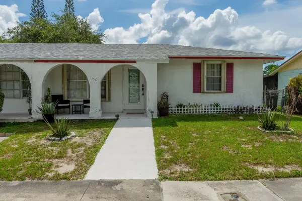799 Ilene Road E, West Palm Beach, FL 33415