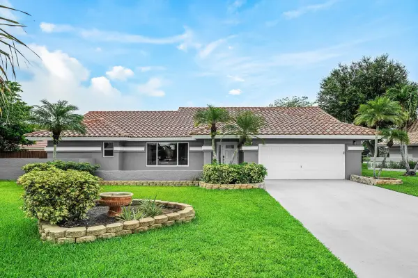 5781 Laurel Green Circle, Boynton Beach, FL 33437