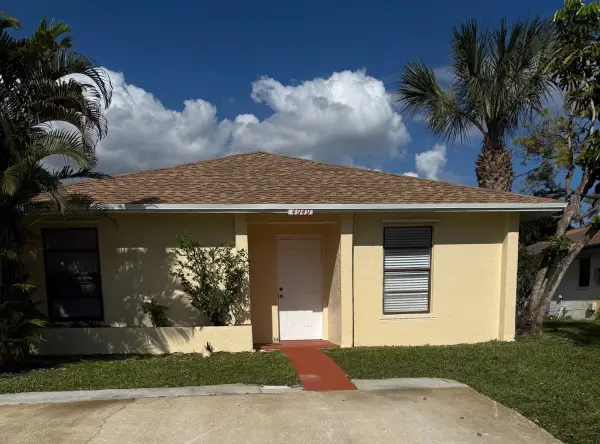 4949 Regina Court, West Palm Beach, FL 33415