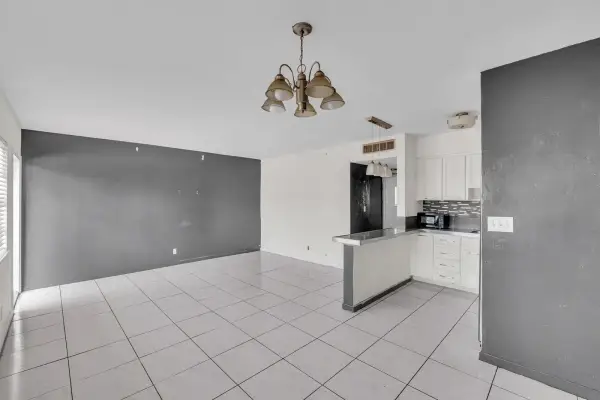 4050 NE 12th Terrace 38, Oakland Park, FL 33334