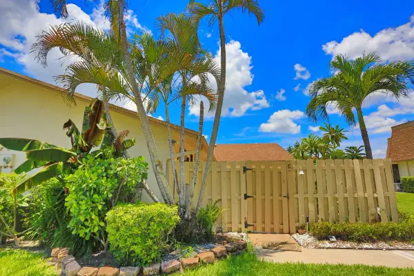 714 NW 27th Avenue C, Delray Beach, FL 33445