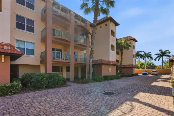 1695 Pinellas Bayway S, Unit E4, Tierra Verde, FL, 33715