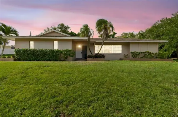 1251 Holiday Drive, Tarpon Springs, FL, 34689