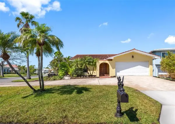 562 Johns Pass Avenue, Madeira Beach, FL, 33708