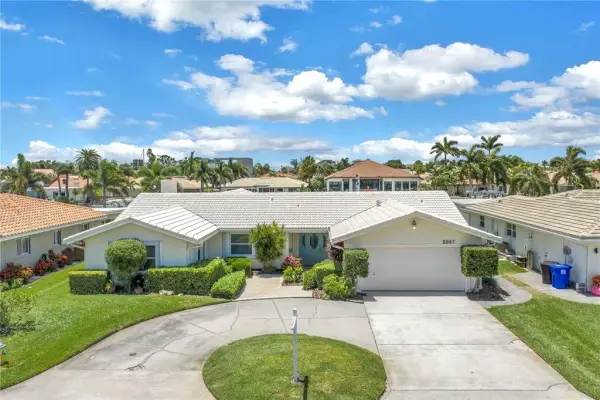 2067 Massachusetts Avenue NE, St Petersburg, FL, 33703