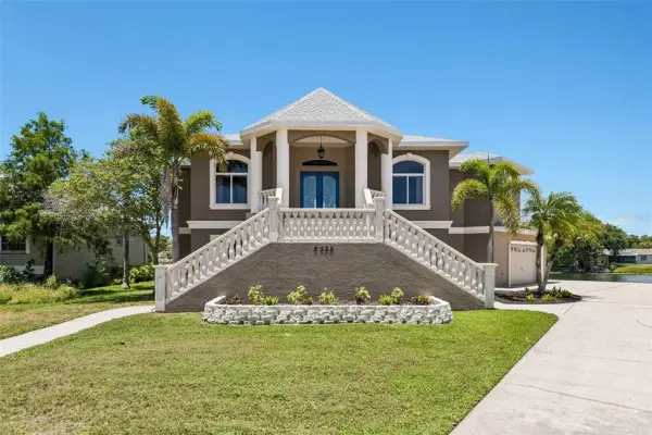 8335 Cheyenne Drive, Seminole, FL, 33777