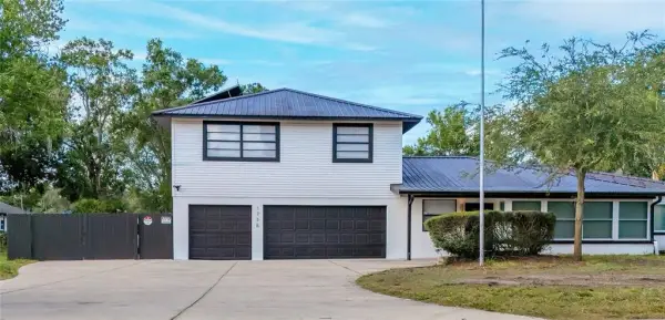 1736 W Country Club, Tampa, FL, 33612