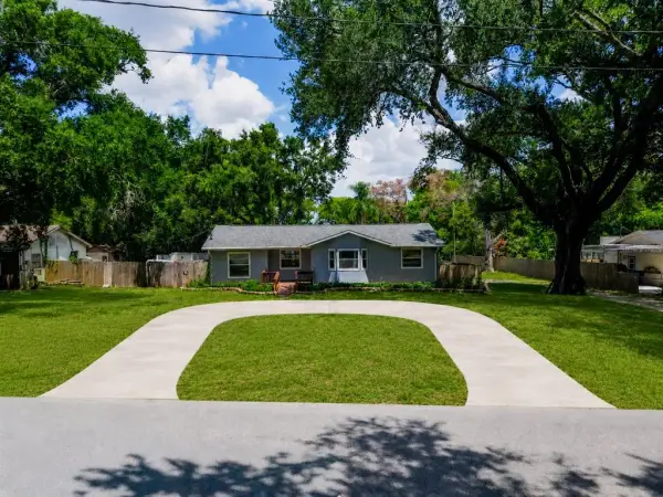 1926 Meadowridge Drive, Valrico, FL, 33596