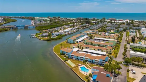 1 Windrush Boulevard, Unit 37, Indian Rocks Beach, FL, 33785