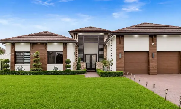 4980 SW 159th Avenue, Southwest Ranches, FL 33331