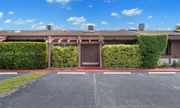 2679 S Parkview Drive, Hallandale Beach, FL 33009
