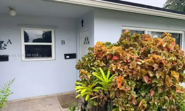 557 High Point Drive B, Delray Beach, FL 33445