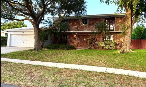 1916 Harbourview Drive, Fort Lauderdale, FL 33316